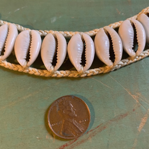 🧡 VTG Hippie Reversible Handmade Crochet Cowrie Sea Shell Choker - Cowrie Shell - Picture 8 of 9